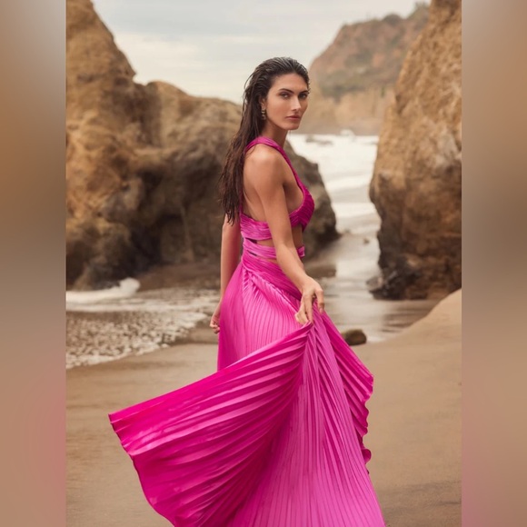 Mac Duggal One Shoulder Pleated Charmeuse Gown with Slit 49837 - Picture 4 of 16